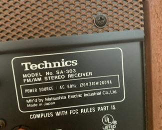 Technics FM/AM Stereo Receiver SA-303