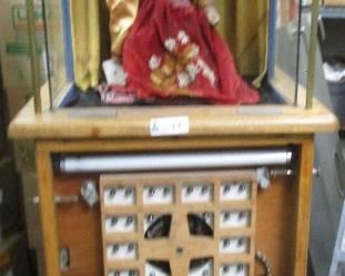 VINTAGE FORTUNE TELLER COIN OP MACHINE
