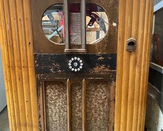 VINTAGE MILLS ZEPHYR CABINET STYLE JUKEBOX CIRCA 1930'S