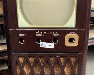VINTAGE ADMIRAL CRT CABINET WITH TUBE AMP