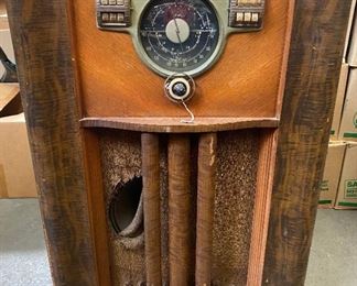 VINTAGE ZENITH BURLWOOD MULTI WAVE RADIO CONSOLE WITH TUBE AMP