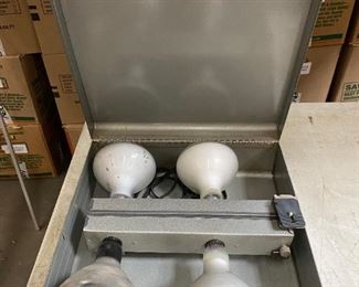 LOT OF 2 VINTAGE ITEMS
