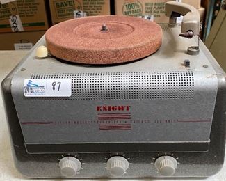 VINTAGE ALLIED RADIO CORP KNIGHT PORTABLE TUBE RECORD PLAYER 93-660