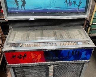VINTAGE SEEBURG SS-160 JUKEBOX