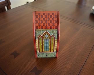 J CHEIN & Co Tin church cathedral shaped wind-Up Musical Box Toy. In excellent shape for its age! (1940) 