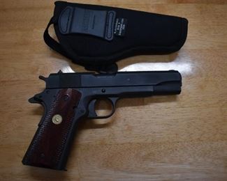 Colt Cal .45 ACP RIA1043854, Rock Island Armory comes with Blackhawk Size 4 Holster