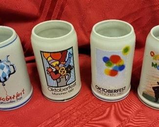 (4) Oktoberfest Munchen Entwurf von Ernst Strom 1 Liter Steins - 1980, 1981, 1982 and 1983