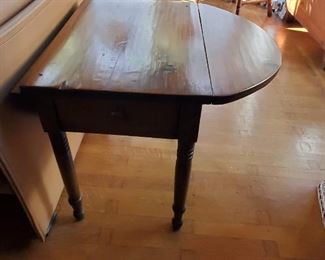 Dropleaf side table