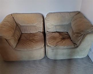 Form & Function suede settee