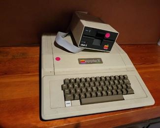 Apple II computer with Disc II drive