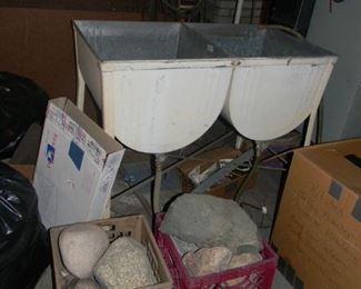LARGE ! rocks / wash tubs