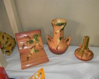 ROSEVILLE POTTERY VASE APPLE BLOSSOM PINK