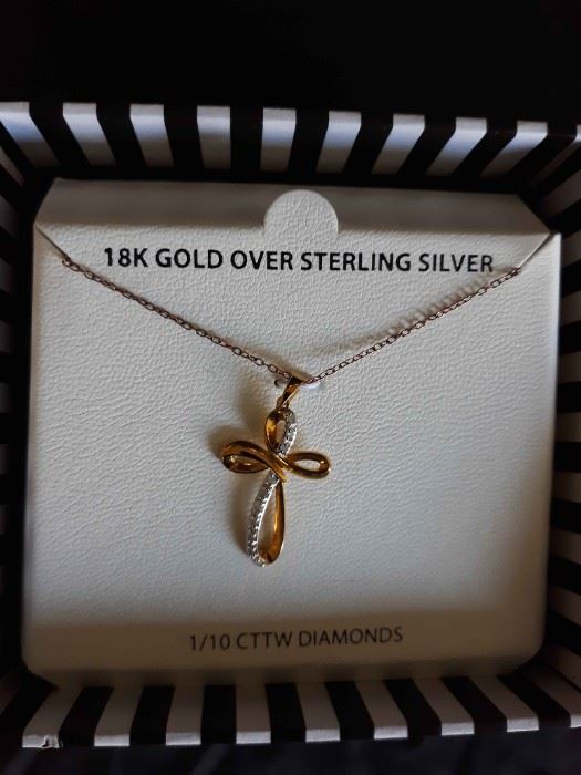 18 K Gold Necklace With Diamonds