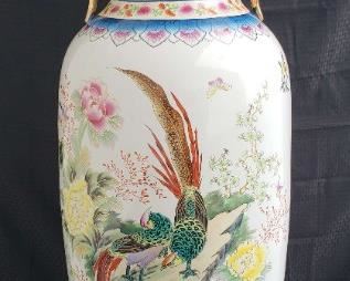 Spectacular Very Large Chinese Vase