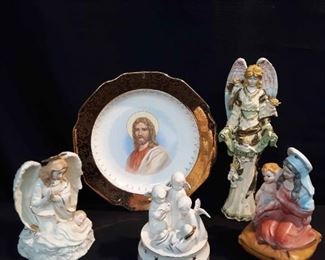 Angels And Mary Music Boxes With Plate