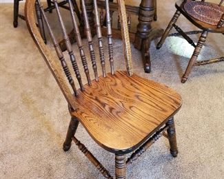 Richardson Brothers oak rectangular table and four (4) chairs with two (2) leaves and pads