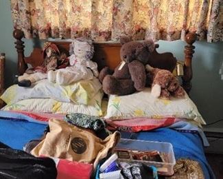 Teddy bears and Dolls
