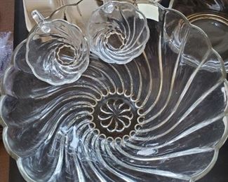 Small punch bowl swirl pattern