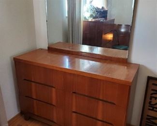 MCM 6-drawer dresser/mirror