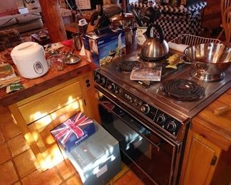 More kitchen...lots of implements and small appliances