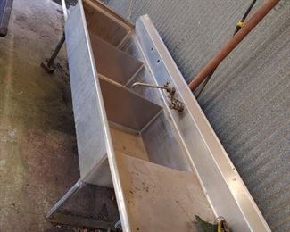 Stainless 3 compartment sink in good condition