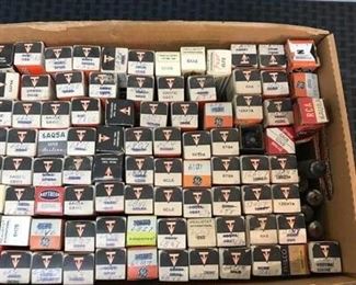 Vintage Vacuum Tube Lot, variety of Mfg , untested, RCA, RAYTHEON, REALISTIC, WARDS, AMPEREX, PHILCO, HYTRON