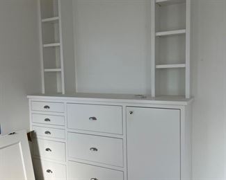 The lower built in cabinet is for sale - not the top shelves - it is in another property nearby.  It has been removed form there wall and is ready to go to a new home! 
