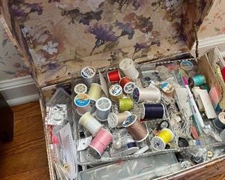 SEWING KIT WITH EXTRAS 