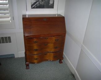 Mahogany Secretary desk, drop lid with cubbies, 3 drawers- 39" H x 29 1/2 " x 14 1/2" D- good condition $350.00