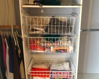 folded things give me anxiety, they're too perfect and i never want to unfold them