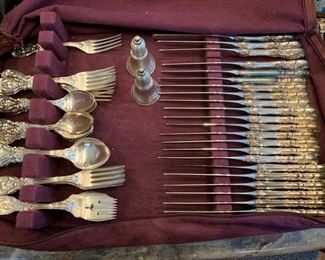 133. Reed & Barton Sterling Silver Flatware Set-77pcs. (22 Knives, 16 Forks, 13 Dessert/Salad Forks, 11 Soup Spoons, 15 Teaspoons)
