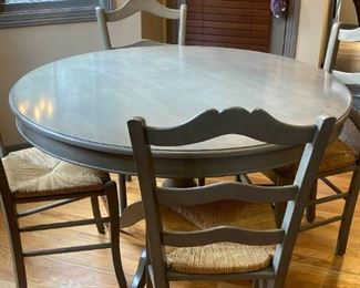 009 Ballard Designs Sidney Dining Table And Lemans Chairs