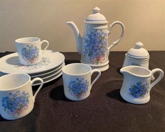 084 Reutter Porzellan Childs Tea Set