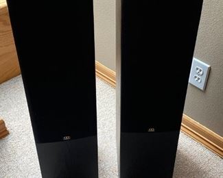 114 Monitor Stereo Speakers