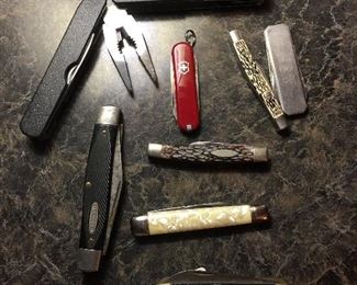 Assortment of Vintage Knives 