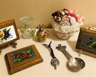 Vintage Floral Etchings & Collectibles