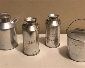 Vintage Collectible Condiment Set