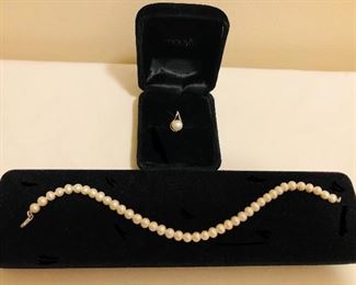 18K Italian Gold Pearl Bracelet & Pendant 