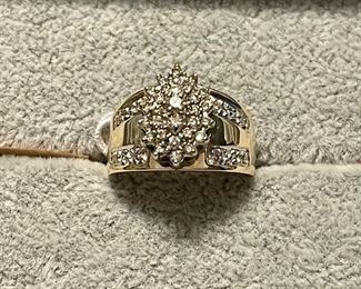 gold and diamonds cluster ring