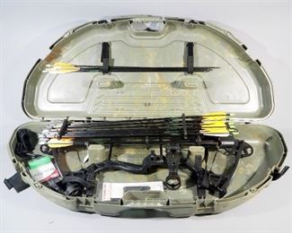 Bowtech Diamond Archery Infinite Edge Hostage Compound Bow With 2 Quivers, Arrows, Bow String Wax And More, All In Plano Hard Case