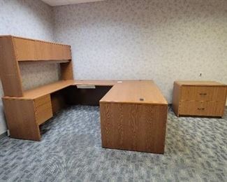Beautiful Wooden Laminate Office Furniture Set