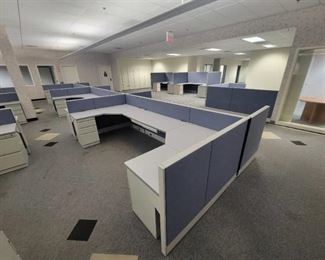 Row of Cubical Desk Units - Includes 5 Desks