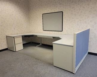 Singular Desk and Corkboard