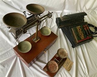 WLE112-Rare Vintage Collectibles, Scales and Merchant Calculator