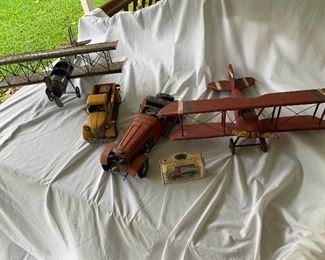 WLE121- Vintage Model Cars And Planes