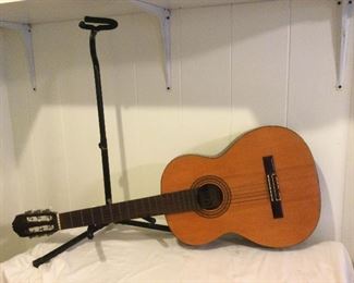 WLE167 - Carlos Classical Guitar & Fender Guitar Stand