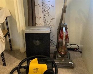 Wle171 - Two Vacuum Cleaners & Paper Shredder