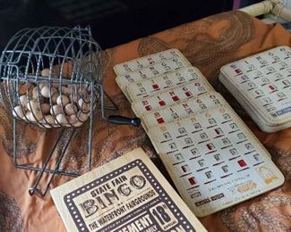 WLE200 - B-I-N-G-O Vintage Bingo Game & More