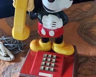 WLE210 - Vintage 90s Mickey Mouse/Disney Phone - Land Line, Push Button Telephone