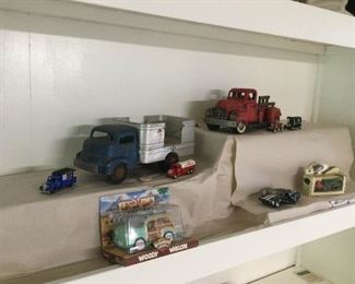 WLE245 - An Assortment of Collectible Vintage Toy Cars